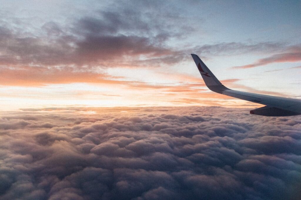 Passagens aéreas baratas de madrugada.